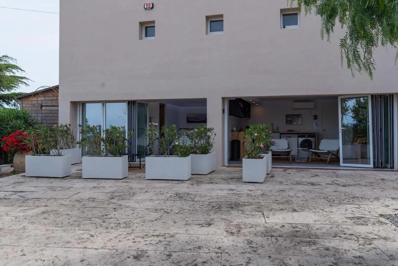 Romantic Modern Apartment Private Swimming Pool 5 Min Walk From Begur Centre 0*,  Espanha