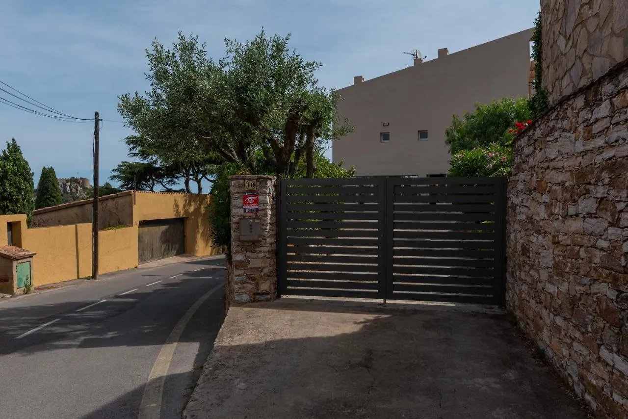 Romantic Modern Apartment Private Swimming Pool 5 Min Walk From Begur Centre
