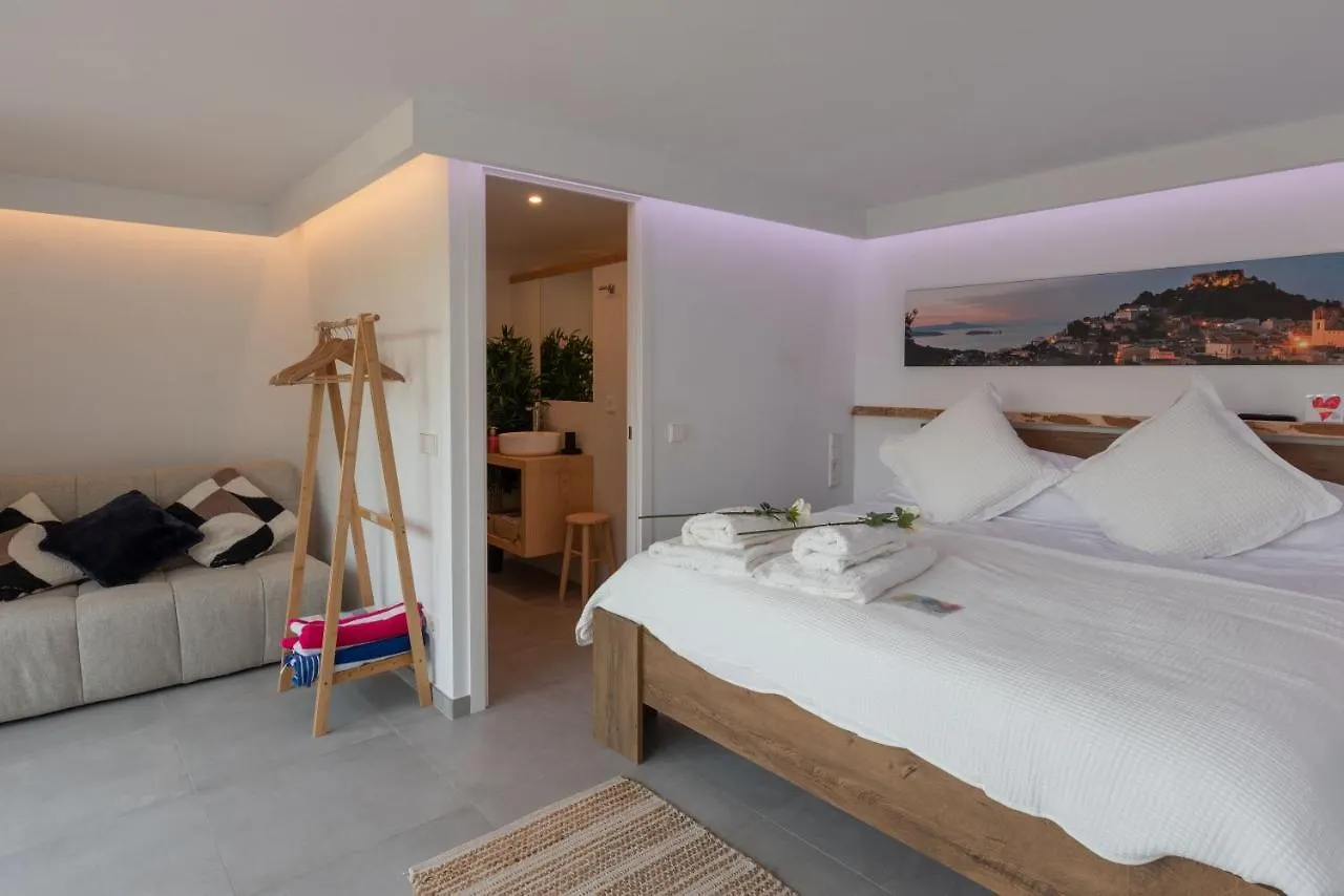 Romantic Modern Apartment Private Swimming Pool 5 Min Walk From Begur Centre Spagna